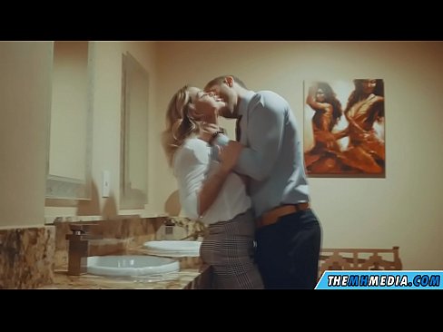 ❤️ Вақте ки як малламуй busty шумо дар як ҳоҷатхона ҷамъиятӣ seduces ❌ Секс дар мо tg.porn-mate.ru ❤